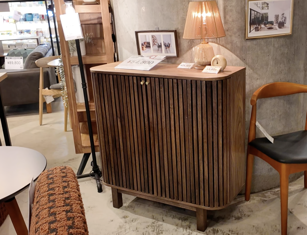 NOCE ノーチェ◾️ウォールナット材 北欧デザイン 三角 テーブル A